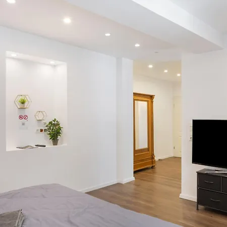 Apartment C & D I